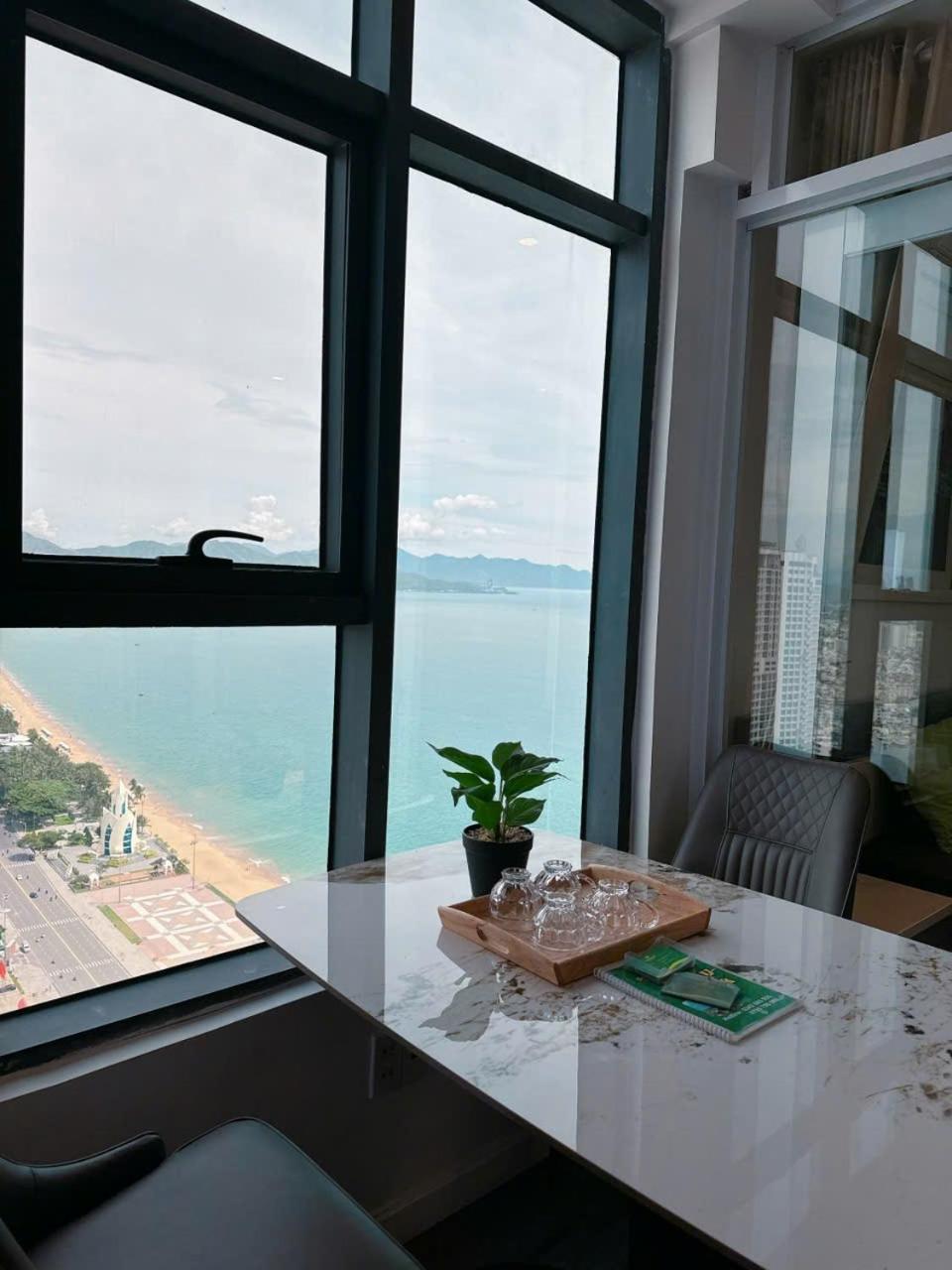 Gold Beach Nha Trang Apartment Buitenkant foto